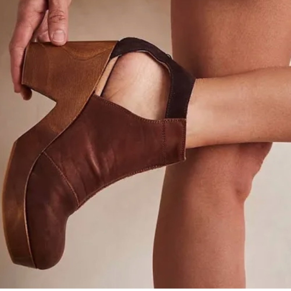 Free People Shoes: Nib Free People Amber Orchard Clog